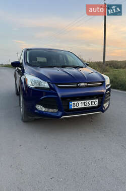 Внедорожник / Кроссовер Ford Escape 2015 в 