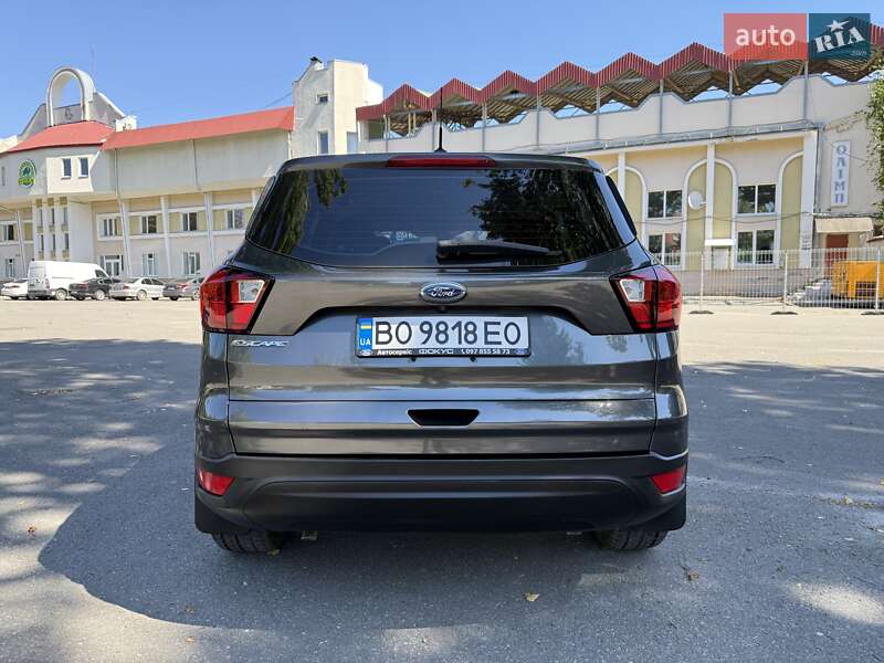 Внедорожник / Кроссовер Ford Escape 2018 в Тернополе