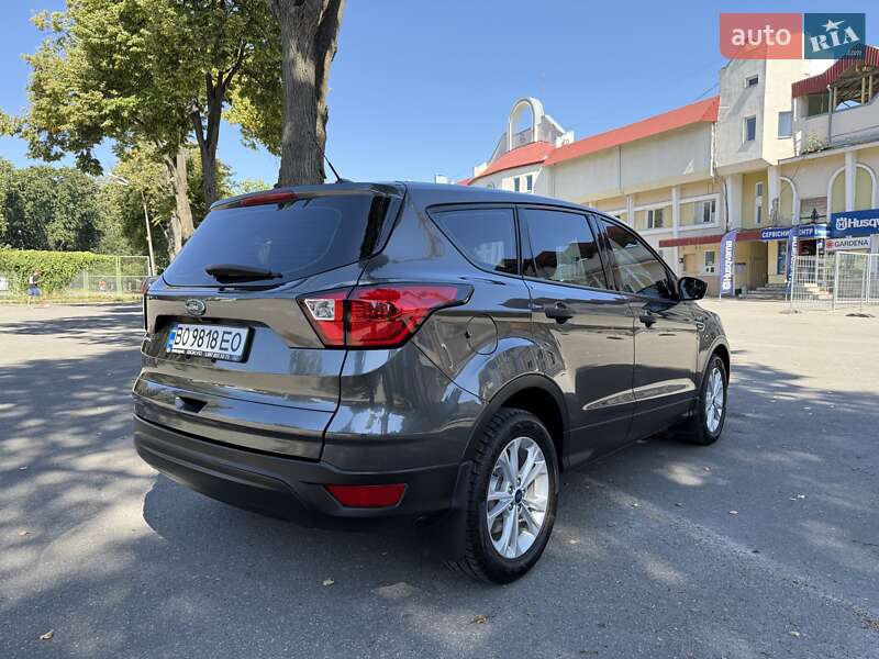 Внедорожник / Кроссовер Ford Escape 2018 в Тернополе