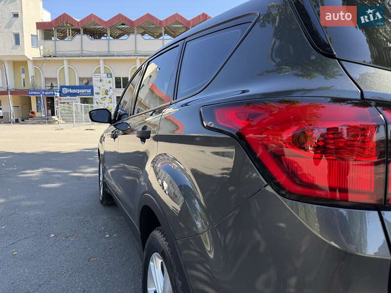 Внедорожник / Кроссовер Ford Escape 2018 в Тернополе