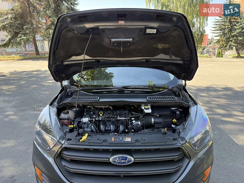 Внедорожник / Кроссовер Ford Escape 2018 в Тернополе