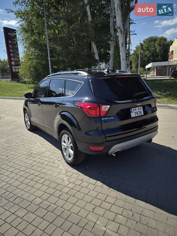 Внедорожник / Кроссовер Ford Escape 2019 в Запорожье