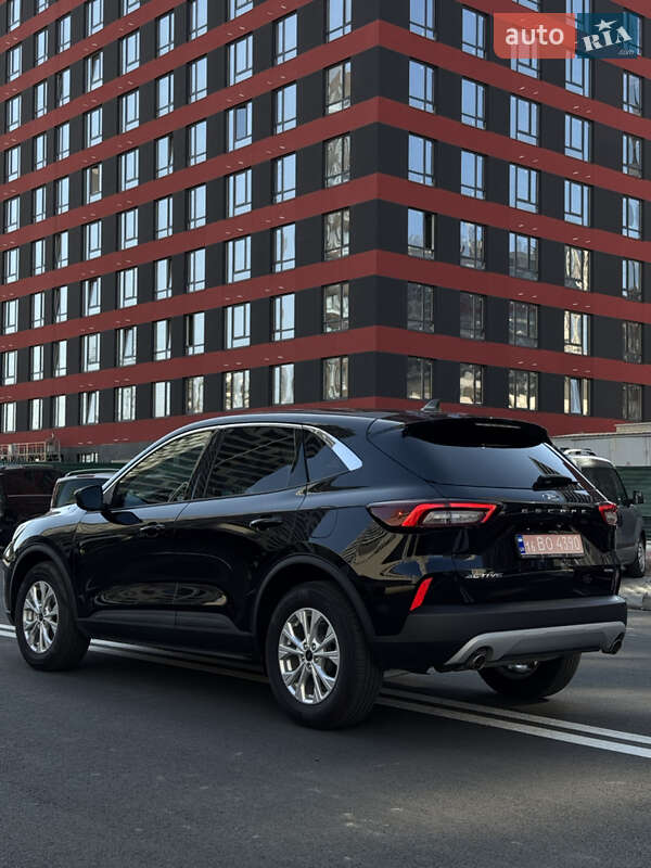 Внедорожник / Кроссовер Ford Escape 2023 в Киеве