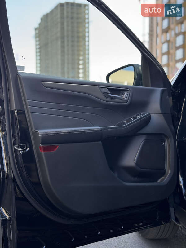 Внедорожник / Кроссовер Ford Escape 2023 в Киеве