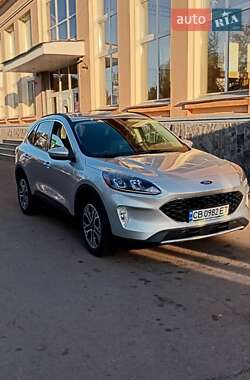 Внедорожник / Кроссовер Ford Escape 2020 в 