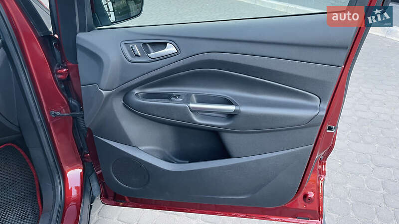 Внедорожник / Кроссовер Ford Escape 2015 в Львове