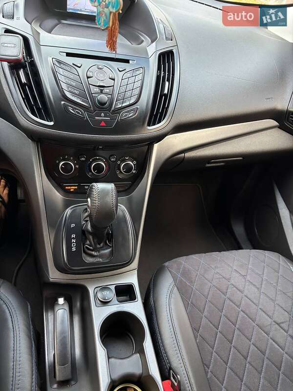 Внедорожник / Кроссовер Ford Escape 2014 в Николаеве