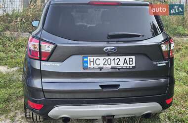 Позашляховик / Кросовер Ford Escape 2018 в 