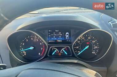 Внедорожник / Кроссовер Ford Escape 2016 в 
