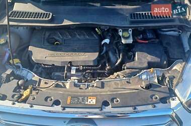 Внедорожник / Кроссовер Ford Escape 2016 в 