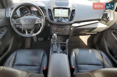 Внедорожник / Кроссовер Ford Escape 2019 в 