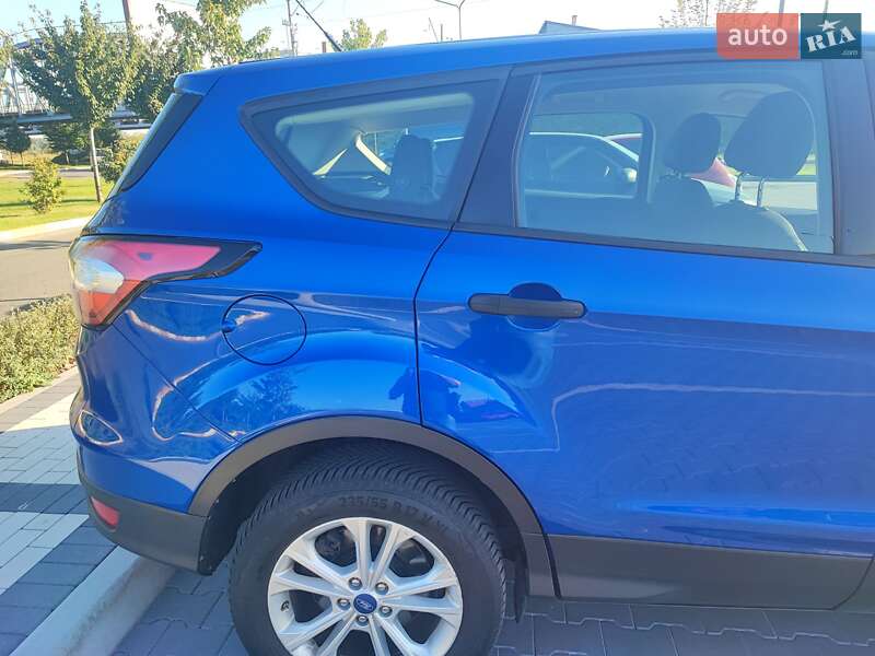Внедорожник / Кроссовер Ford Escape 2017 в Киеве