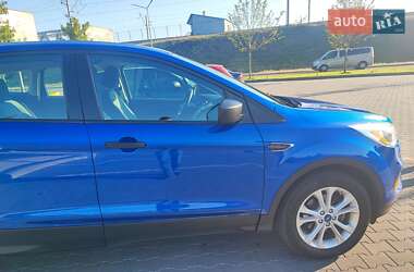 Внедорожник / Кроссовер Ford Escape 2017 в 