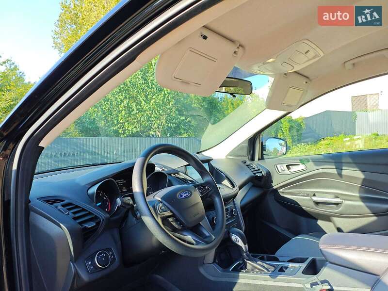 Позашляховик / Кросовер Ford Escape 2017 в Івано-Франківську фото 40 Позашляховик / Кросовер Ford Escape 2017 в Івано-Франківську
