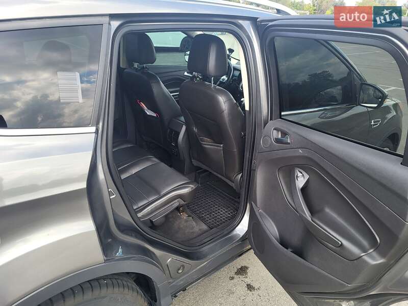 Внедорожник / Кроссовер Ford Escape 2014 в Ирпене