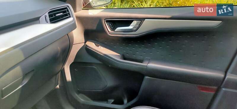 Внедорожник / Кроссовер Ford Escape 2020 в Краматорске