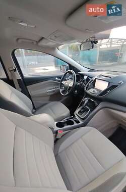 Внедорожник / Кроссовер Ford Escape 2013 в 
