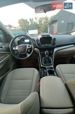 Внедорожник / Кроссовер Ford Escape 2013 в 