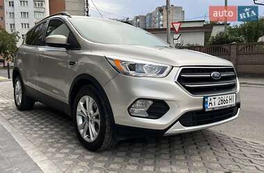 Внедорожник / Кроссовер Ford Escape 2018 в Ивано-Франковске