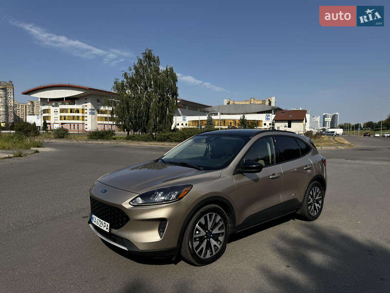 Внедорожник / Кроссовер Ford Escape 2019 в Киеве