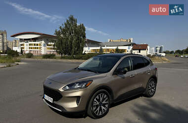 Позашляховик / Кросовер Ford Escape 2019 в 