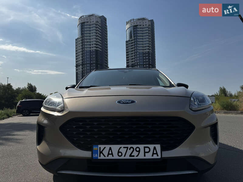 Внедорожник / Кроссовер Ford Escape 2019 в Киеве