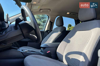 Внедорожник / Кроссовер Ford Escape 2020 в 