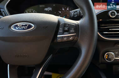 Внедорожник / Кроссовер Ford Escape 2020 в 