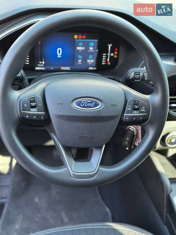 Внедорожник / Кроссовер Ford Escape 2023 в Киеве