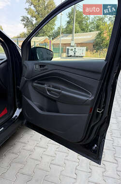 Внедорожник / Кроссовер Ford Escape 2013 в 