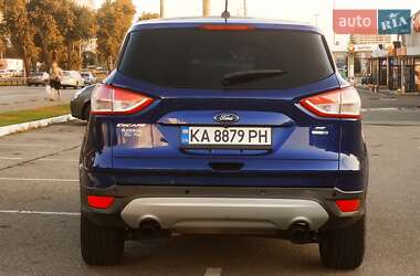 Внедорожник / Кроссовер Ford Escape 2015 в 