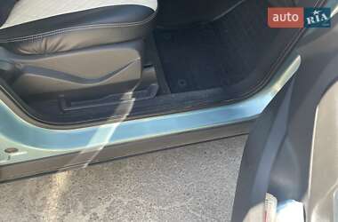 Внедорожник / Кроссовер Ford Escape 2013 в 