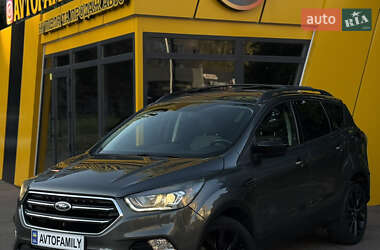 Позашляховик / Кросовер Ford Escape 2016 в Києві