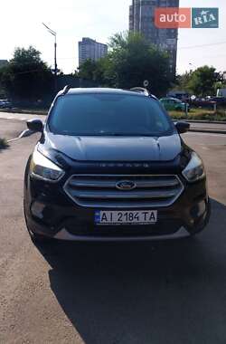 Внедорожник / Кроссовер Ford Escape 2018 в 