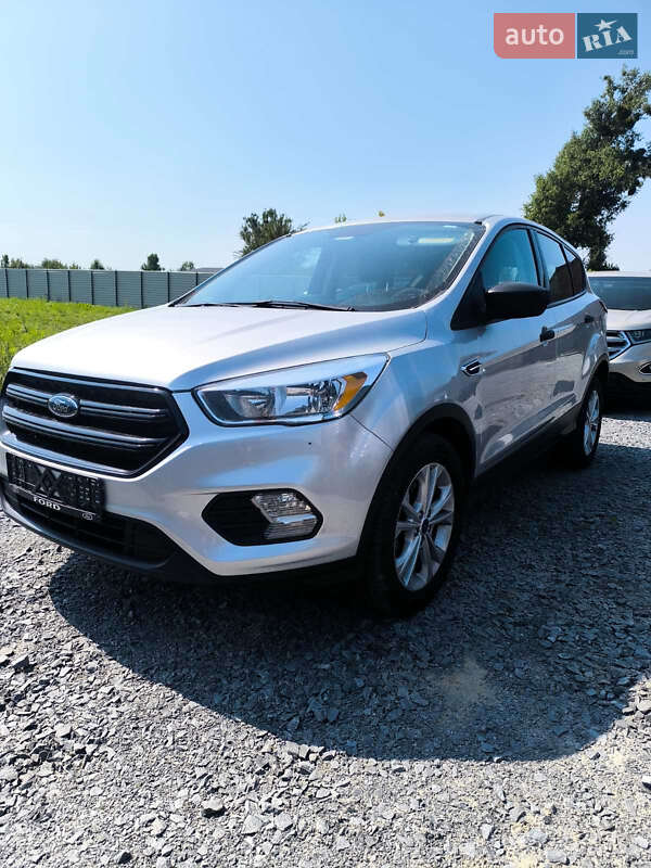 Позашляховик / Кросовер Ford Escape 2017 в Рівному