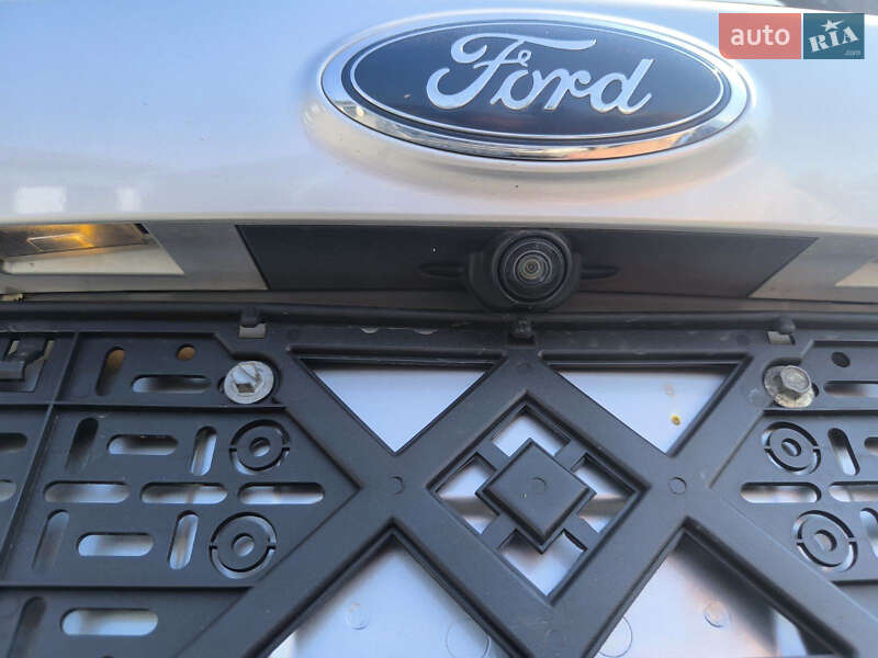 Позашляховик / Кросовер Ford Escape 2017 в Рівному