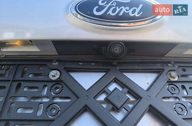 Позашляховик / Кросовер Ford Escape 2017 в 