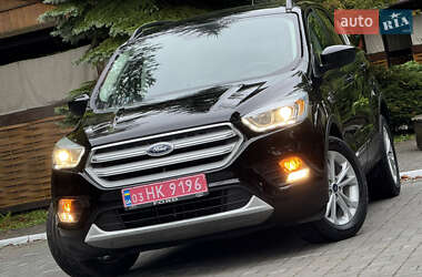 Внедорожник / Кроссовер Ford Escape 2019 в 
