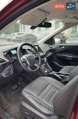 Внедорожник / Кроссовер Ford Escape 2014 в 