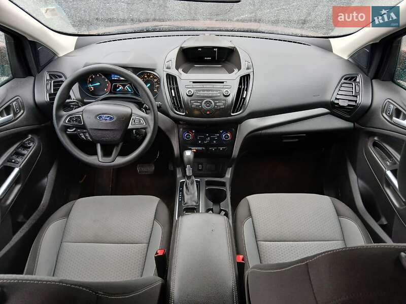 Внедорожник / Кроссовер Ford Escape 2016 в Луцке