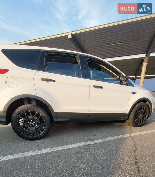 Позашляховик / Кросовер Ford Escape 2013 в Харкові
