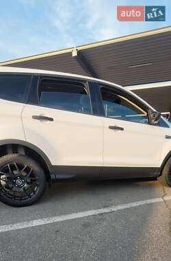 Внедорожник / Кроссовер Ford Escape 2013 в 
