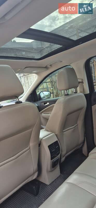 Внедорожник / Кроссовер Ford Escape 2017 в Киеве