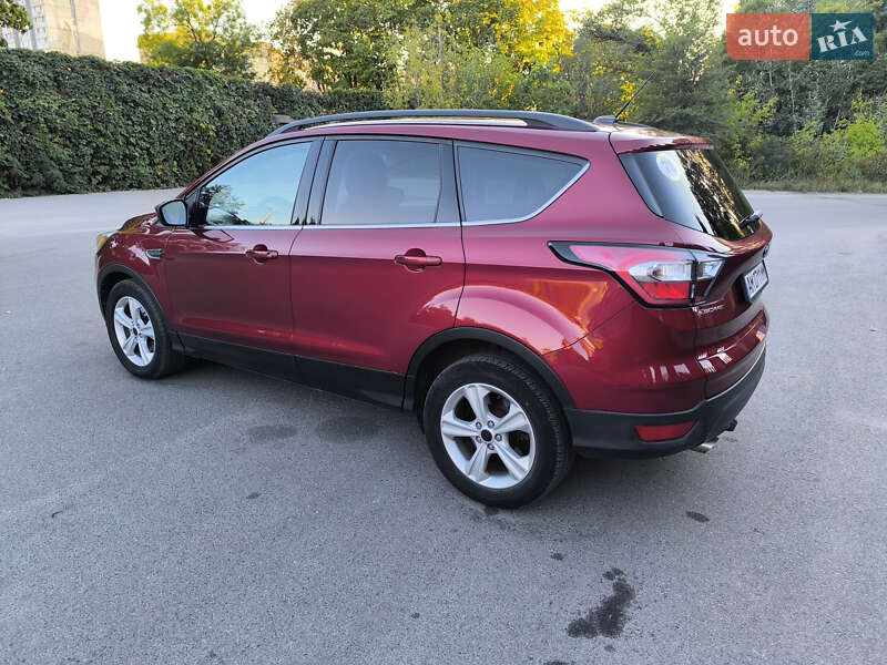 Внедорожник / Кроссовер Ford Escape 2016 в Днепре