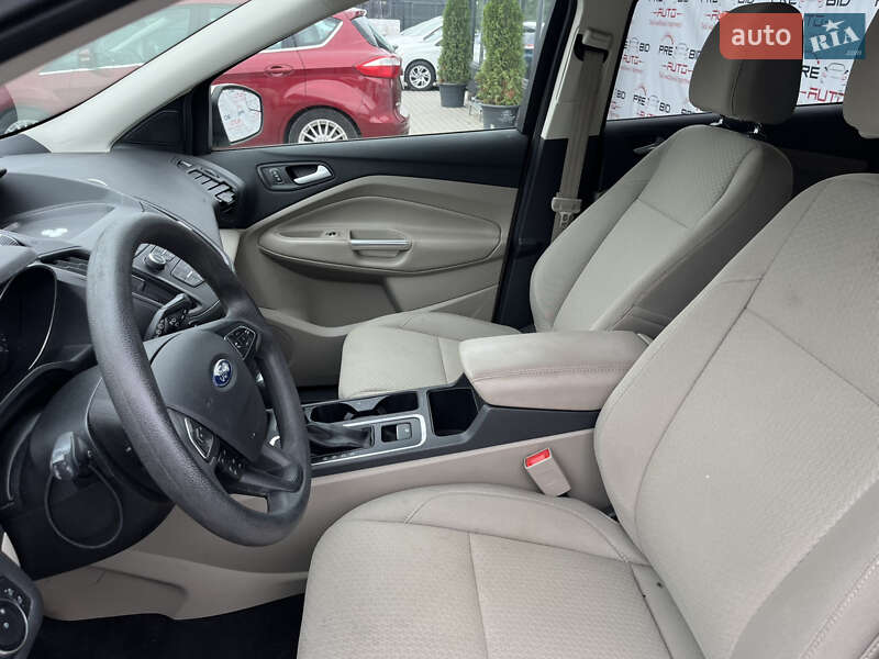 Внедорожник / Кроссовер Ford Escape 2017 в Львове