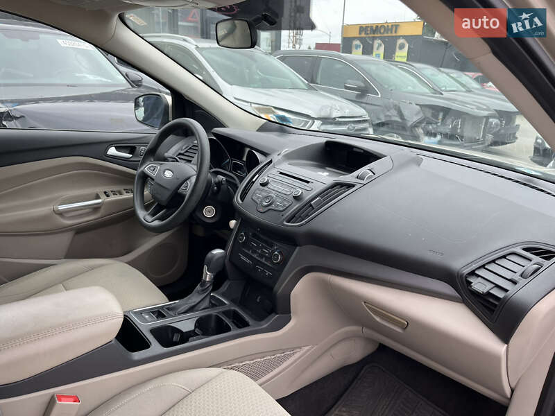 Внедорожник / Кроссовер Ford Escape 2017 в Львове