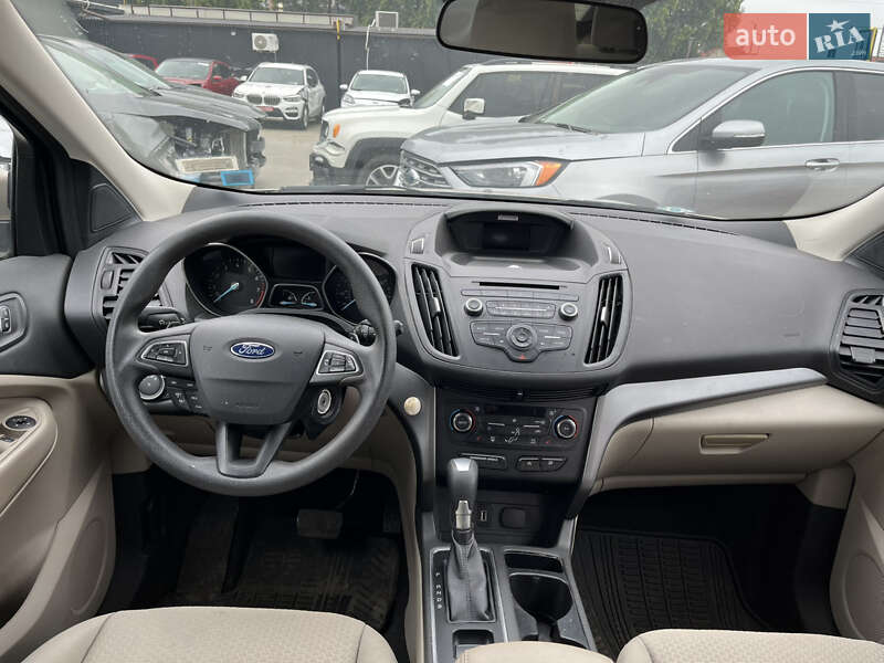 Внедорожник / Кроссовер Ford Escape 2017 в Львове
