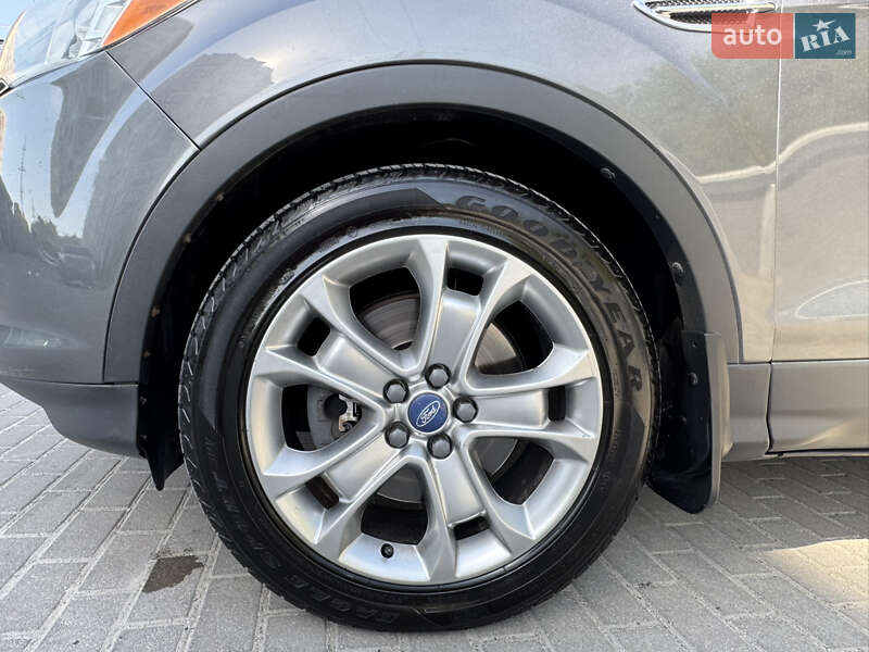 Внедорожник / Кроссовер Ford Escape 2013 в Тернополе