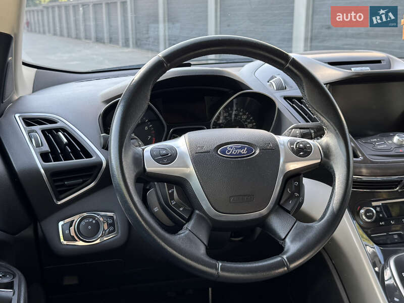 Внедорожник / Кроссовер Ford Escape 2013 в Тернополе