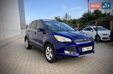 Внедорожник / Кроссовер Ford Escape 2012 в 